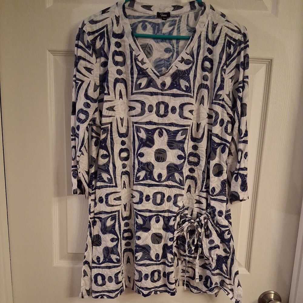 Shana Tunic Top Size Medium Batik Blue White Tribal Print 3/4 Sleeve V-Neck